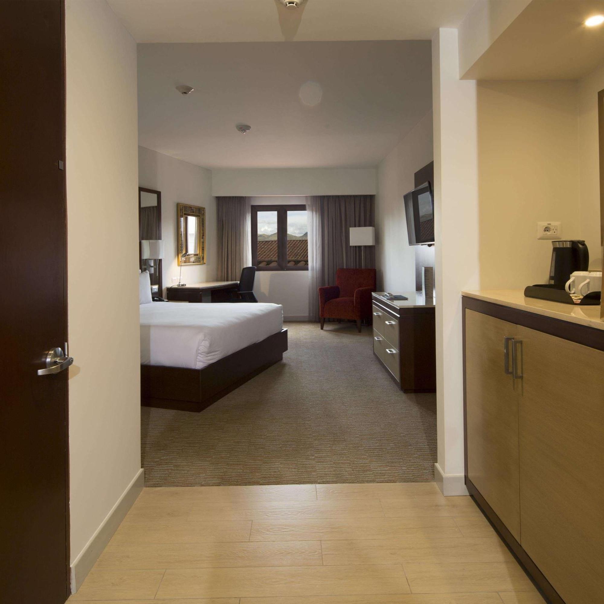 Hilton Garden Inn Куско Экстерьер фото